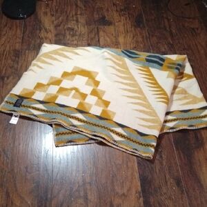 Pendleton Geometric Blanket in Mustard and Blue